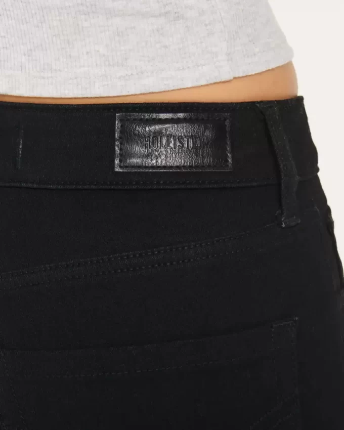 Kurvikkaat korkeat mustat Super Skinny -farkut Kurvikkaat korkeat mustat Super Skinny -farkut