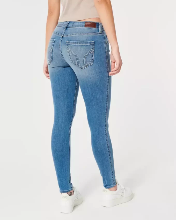 Kurvikkaat matalakorkoiset keskipesut Super Skinny -farkut Kurvikkaat matalakorkoiset keskipesut Super Skinny -farkut