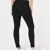 Kurvikkaat matalakorkoiset mustat Super Skinny -farkut Kurvikkaat matalakorkoiset mustat Super Skinny -farkut