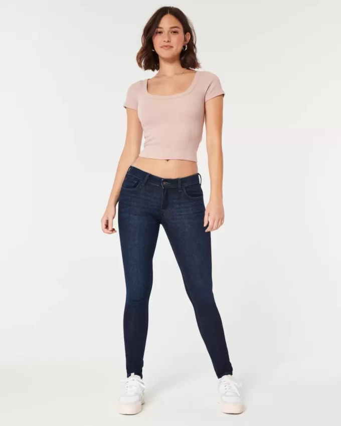 Kurvikkaat matalakorkoiset tummapesuiset Super Skinny -farkut Kurvikkaat matalakorkoiset tummapesuiset Super Skinny -farkut