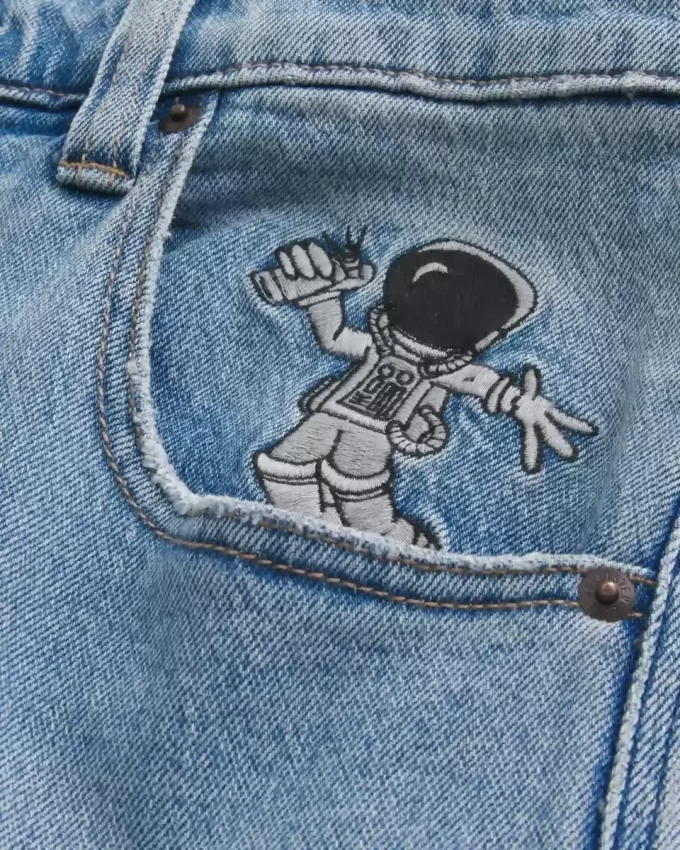 Light Wash Astronaut Graphic Super Baggy Farkut