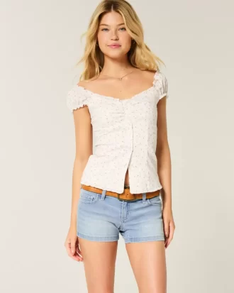 Low-Rise Light Wash Denim Shortie shortsit