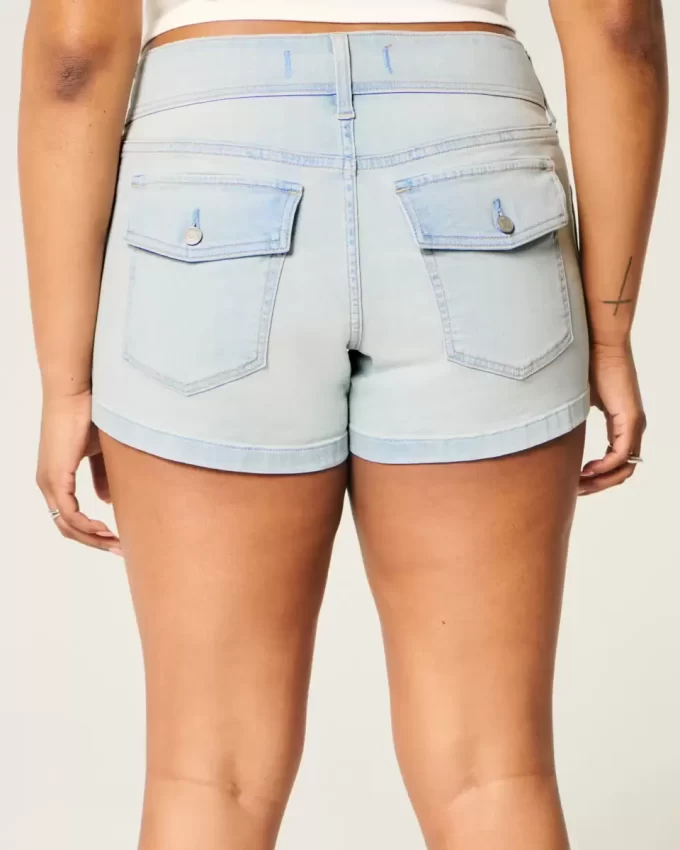 Low-Rise Light Wash Denim Shortie shortsit Low-Rise Light Wash Denim Shortie shortsit