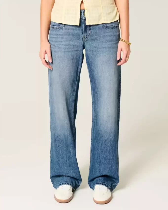 Low-Rise Medium Wash Studded Hearts Baggy Farkut Low-Rise Medium Wash Studded Hearts Baggy Farkut