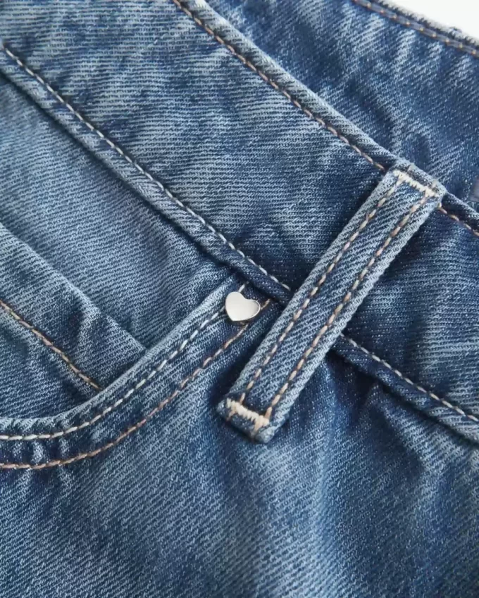 Low-Rise Medium Wash Studded Hearts Baggy Farkut Low-Rise Medium Wash Studded Hearts Baggy Farkut