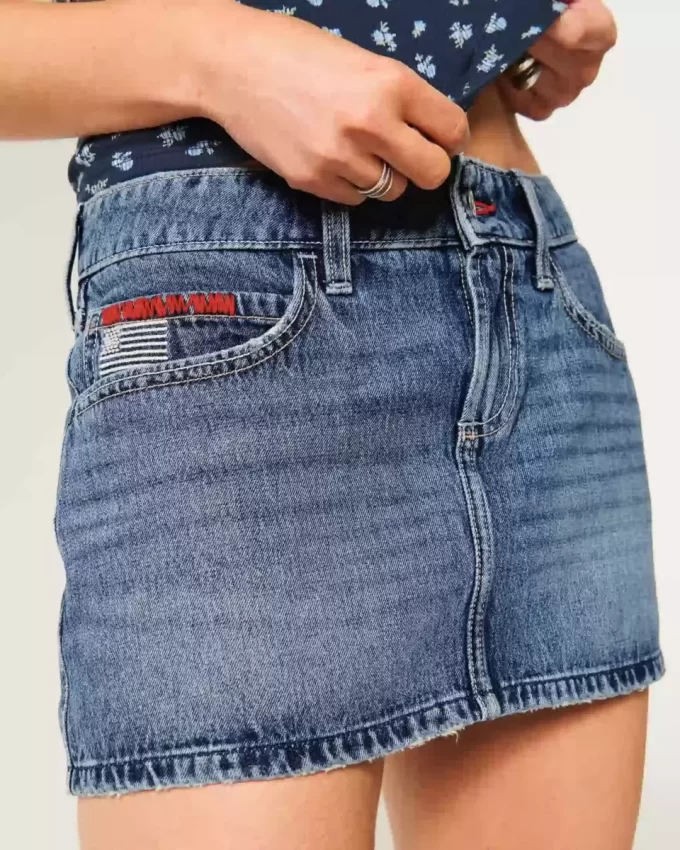 Matala, keskipesu lippu, brodeerattu denim miniskort Matala, keskipesu lippu, brodeerattu denim miniskort