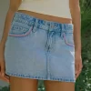 Matala vaaleanpunainen brodeerattu vaalea pesu Denim Mini Skort Matala vaaleanpunainen brodeerattu vaalea pesu Denim Mini Skort