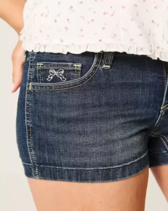 Matalat Dark Wash brodeeratut farkkushortsit