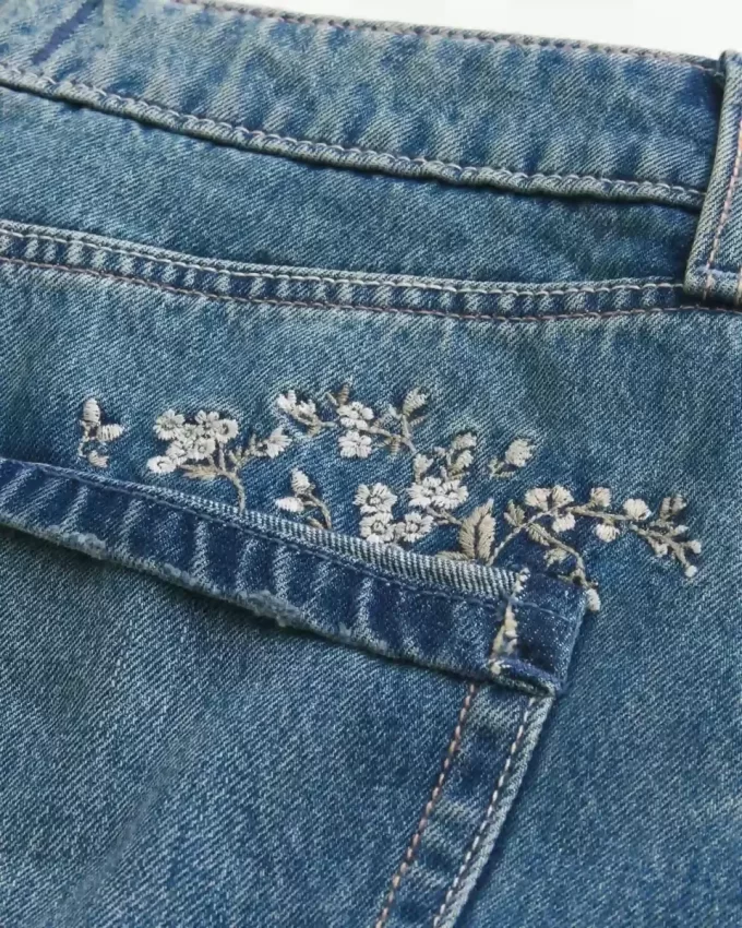 Medium Wash Brodeerattu Denim Mini Skort