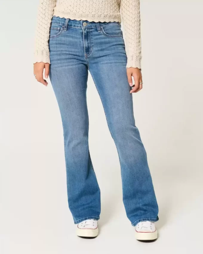 Mid-Rise Medium Wash Bootcut farkut Mid-Rise Medium Wash Bootcut farkut
