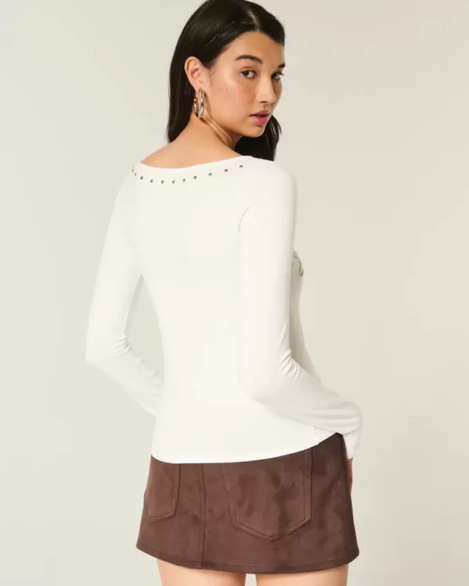 Nastoitettu SoHo Graphic Slash-neck toppi