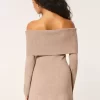 Off-the-Shoulder Skater neulemekko