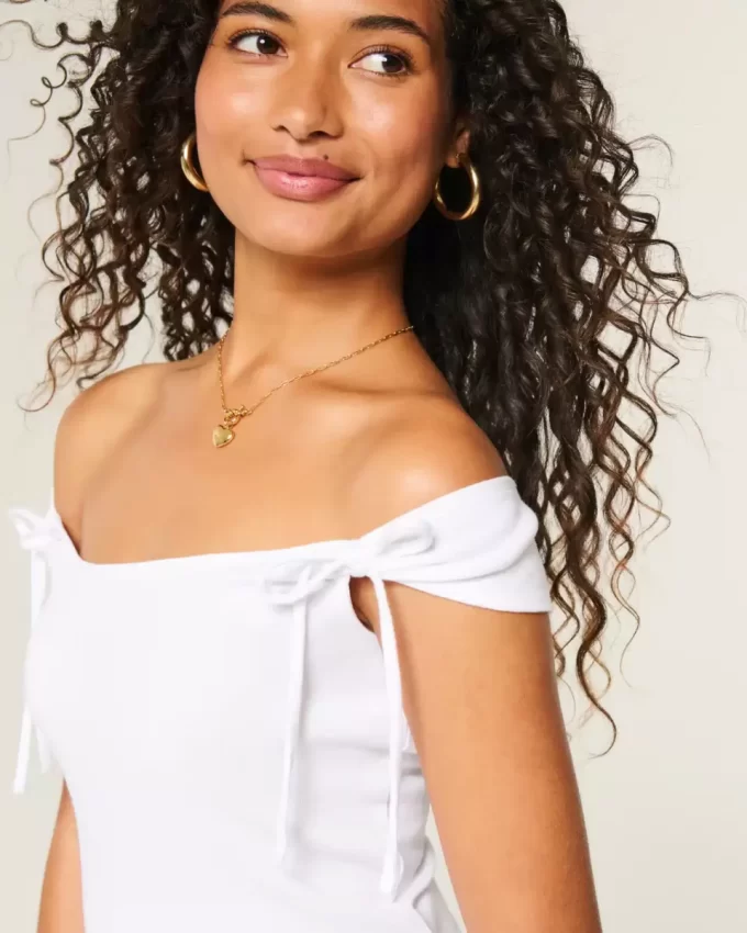 Off-the-Shoulder Sleeve Top