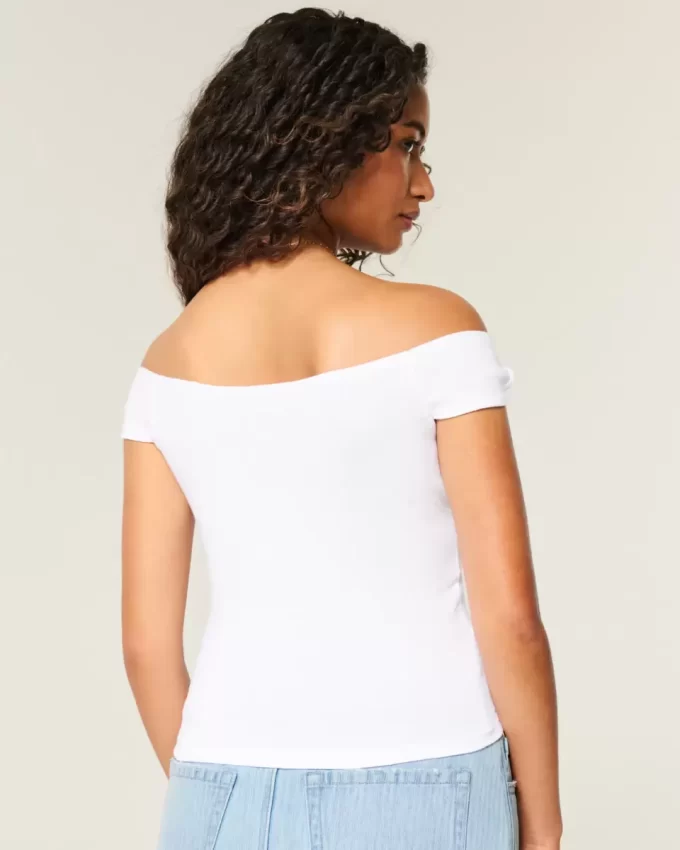 Off-the-Shoulder Sleeve Top