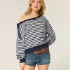 Off-the-Shoulder Tie -huppari
