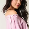 Off-the-Shoulder Tie -huppari