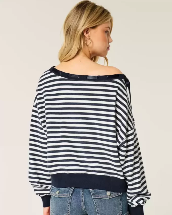Off-the-Shoulder Tie -huppari