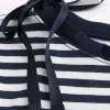 Off-the-Shoulder Tie -huppari