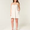 Olkaimeton brodeerattu Babydoll-mekko Olkaimeton brodeerattu Babydoll-mekko
