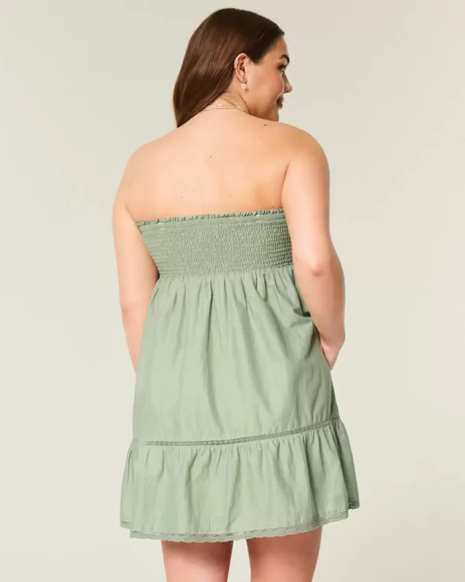 Olkaimeton brodeerattu Babydoll-mekko Olkaimeton brodeerattu Babydoll-mekko