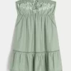 Olkaimeton brodeerattu Babydoll-mekko Olkaimeton brodeerattu Babydoll-mekko