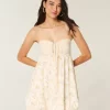 Olkaimeton Ruffle Babydoll-minimekko