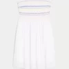 Olkaimeton smocked minimekko Olkaimeton smocked minimekko