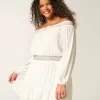 Olkapäällä/Off-the-Shoulder -kudottu mekko