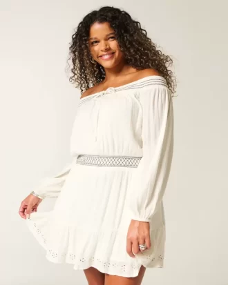 Olkapäällä/Off-the-Shoulder -kudottu mekko