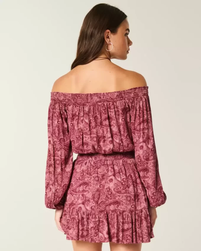 Olkapäällä/Off-the-Shoulder -kudottu mekko