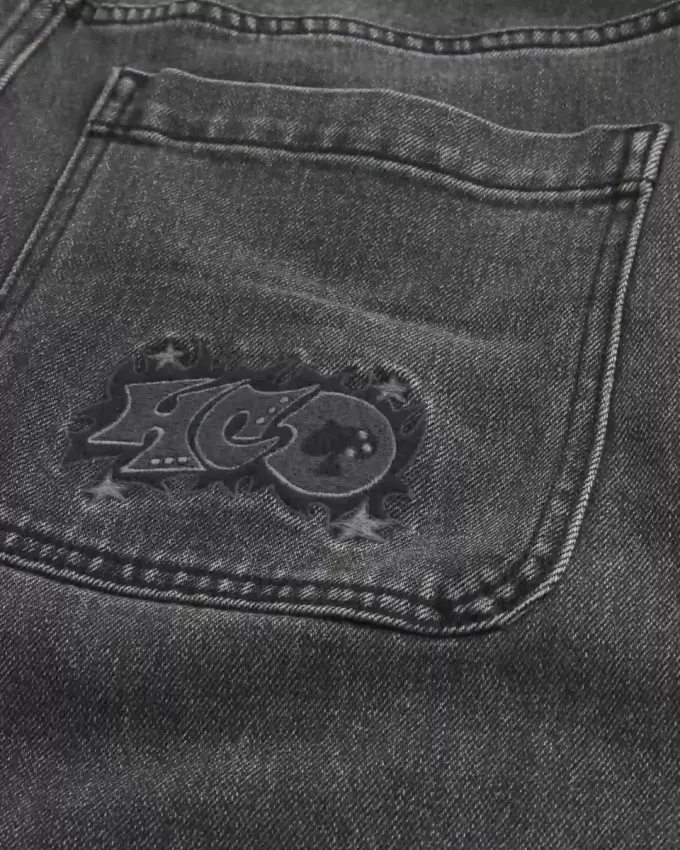 Pesty musta Logo Graphic Baggy Farkut