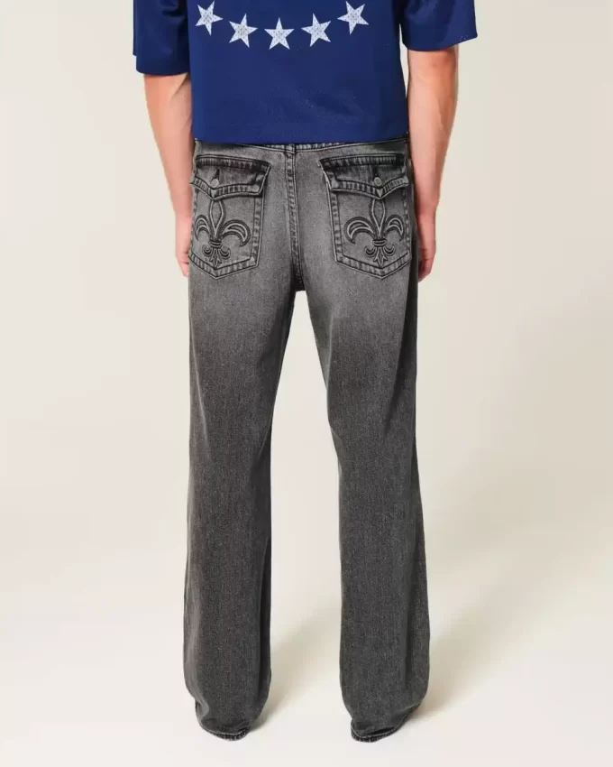 Pestyt mustat brodeeratut Baggy Bootcut -farkut Pestyt mustat brodeeratut Baggy Bootcut -farkut