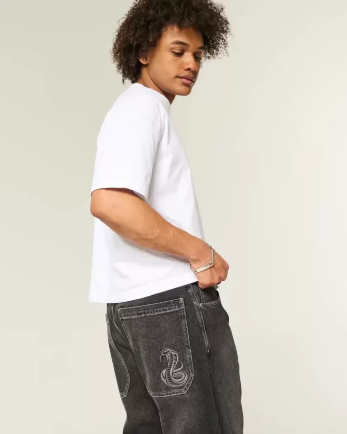 Pestyt mustat brodeeratut Snake Skater Baggy -farkut Pestyt mustat brodeeratut Snake Skater Baggy -farkut