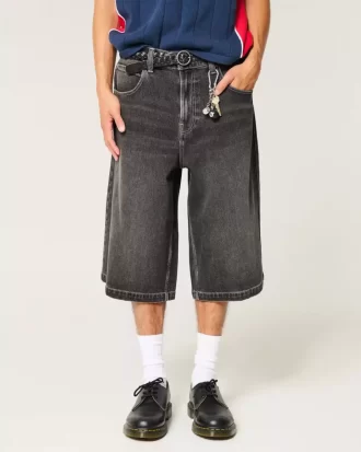 Pestyt mustat puolipitkät Skater Baggy -farkut