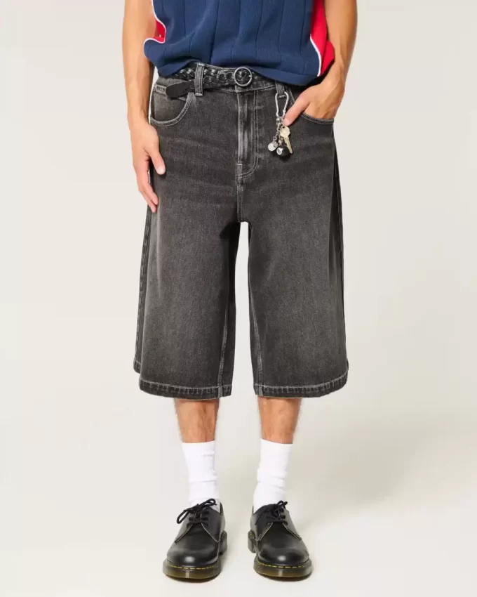 Pestyt mustat puolipitkät Skater Baggy -farkut Pestyt mustat puolipitkät Skater Baggy -farkut