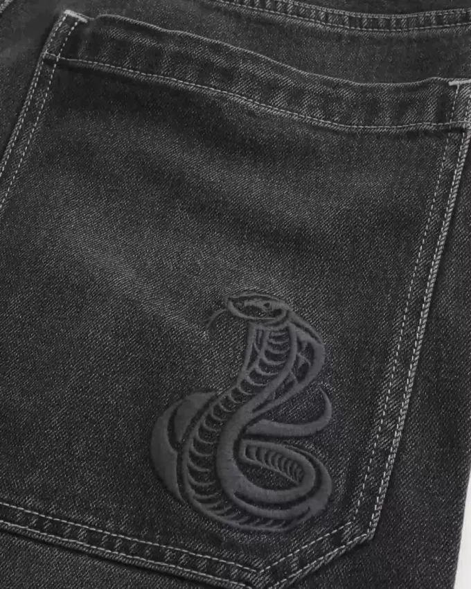 Pestyt mustat puolipitkät Skater Baggy -farkut Pestyt mustat puolipitkät Skater Baggy -farkut