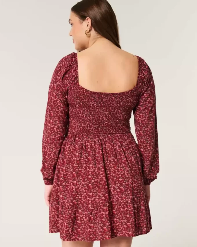 Pitkähihainen Cinch Bust -minimekko Pitkähihainen Cinch Bust -minimekko