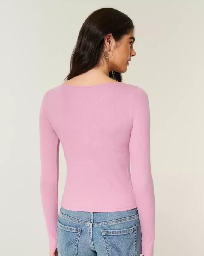 Pitkähihainen slash-neck toppi Pitkähihainen slash-neck toppi