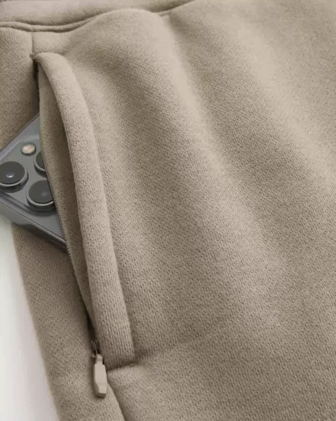 Polven yläpuolella fleece-shortsit Polven yläpuolella fleece-shortsit
