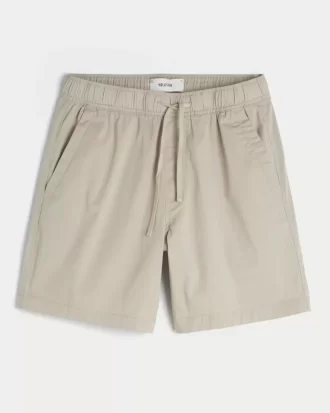 Polven yläpuolelle ulottuvat Twill-shortsit
