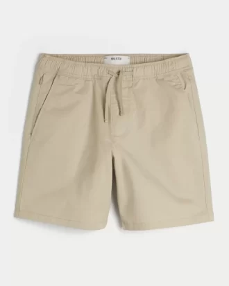Polven yläpuolelle ulottuvat Twill-shortsit