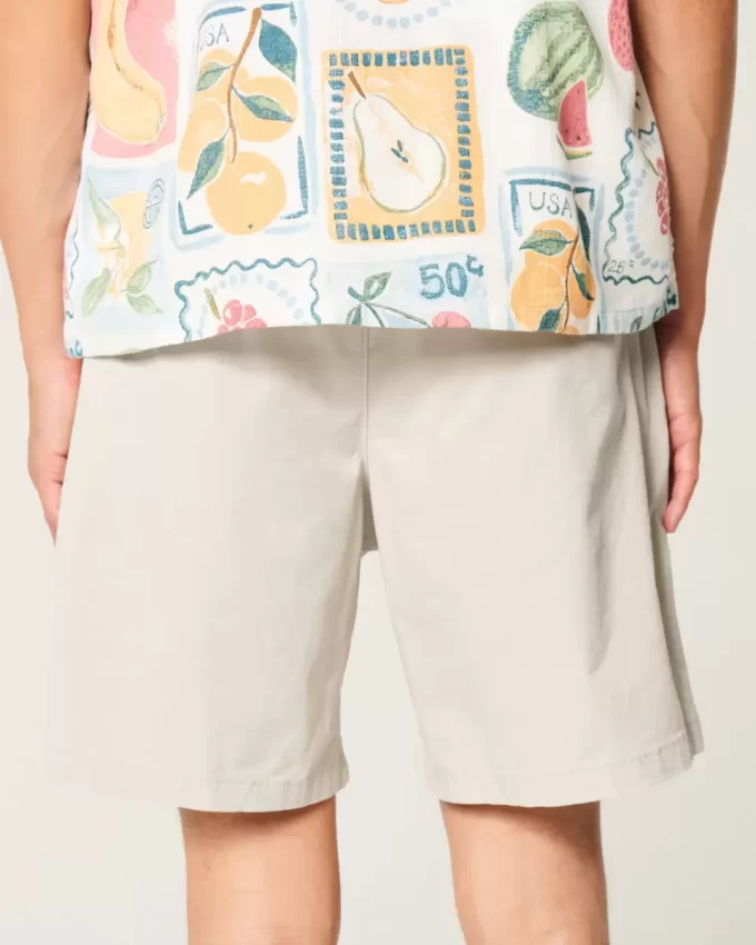 Polven yläpuolelle ulottuvat Twill-shortsit Polven yläpuolelle ulottuvat Twill-shortsit