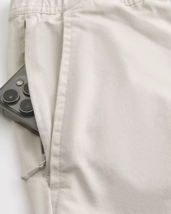 Polven yläpuolelle ulottuvat Twill-shortsit Polven yläpuolelle ulottuvat Twill-shortsit