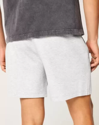 reiden puolivliin asti viilentvt fleece shortsit 2 1 330x413 - Reiden puoliv&auml;liin asti viilent&auml;v&auml;t fleece-shortsit