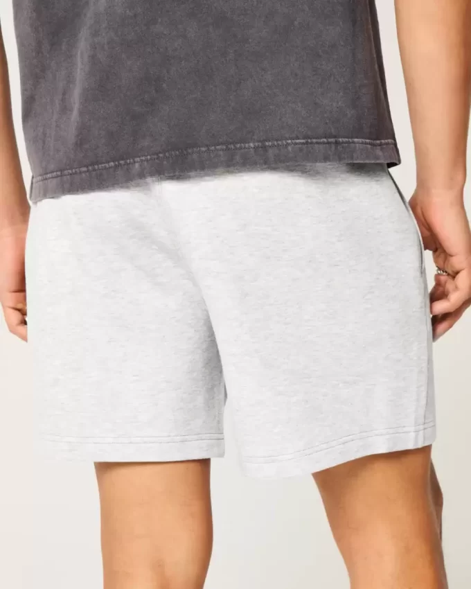 Reiden puoliväliin asti viilentävät fleece-shortsit Reiden puoliväliin asti viilentävät fleece-shortsit