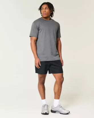 Reiden puoliväliin asti viilentävät fleece-shortsit Reiden puoliväliin asti viilentävät fleece-shortsit