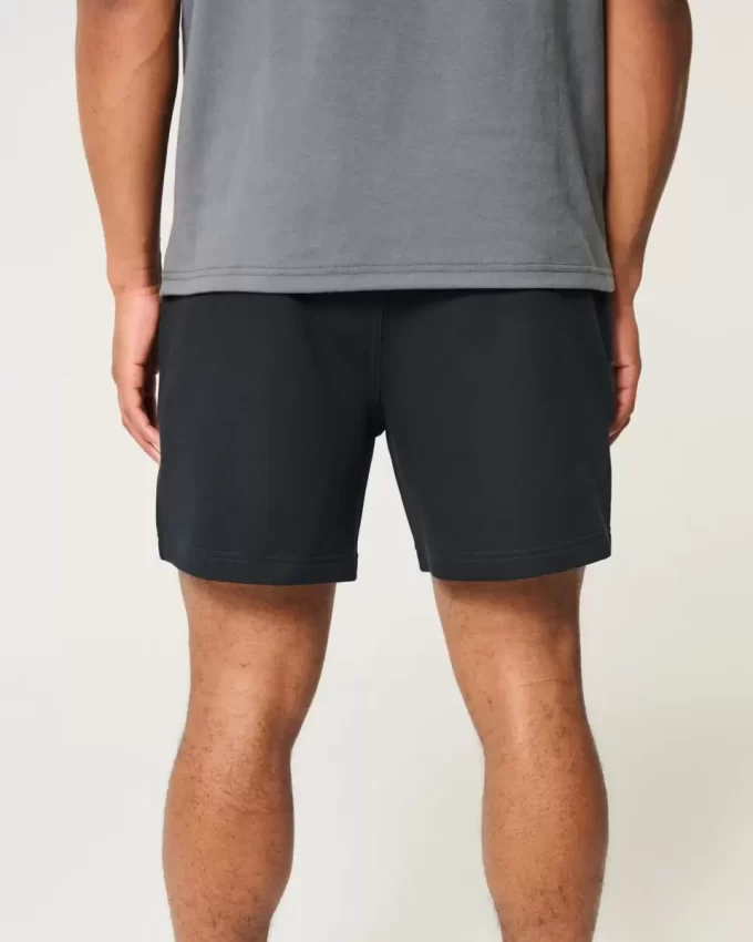 Reiden puoliväliin asti viilentävät fleece-shortsit Reiden puoliväliin asti viilentävät fleece-shortsit