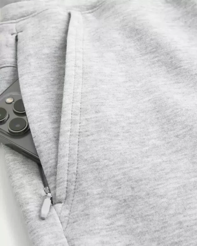 Reiden puoliväliin asti viilentävät fleece-shortsit Reiden puoliväliin asti viilentävät fleece-shortsit