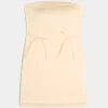 Satiininen olkaimeton bodycon-mekko