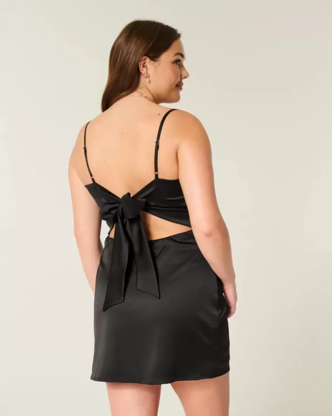 Satin Back Bow Bodycon -mekko Satin Back Bow Bodycon -mekko